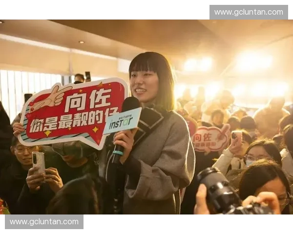 直播互动新时代 打破距离隔阂让你与明星零距离接触